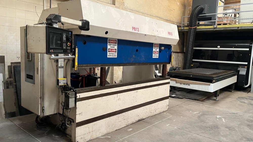 Plegadora TRUMPF TrumaBend V130 en Laser Steel